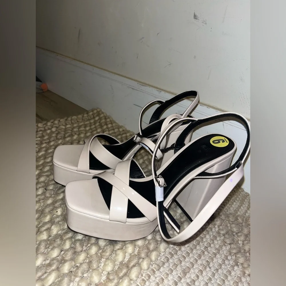 NWT Zara Platform Heels - Picture 3 of 11